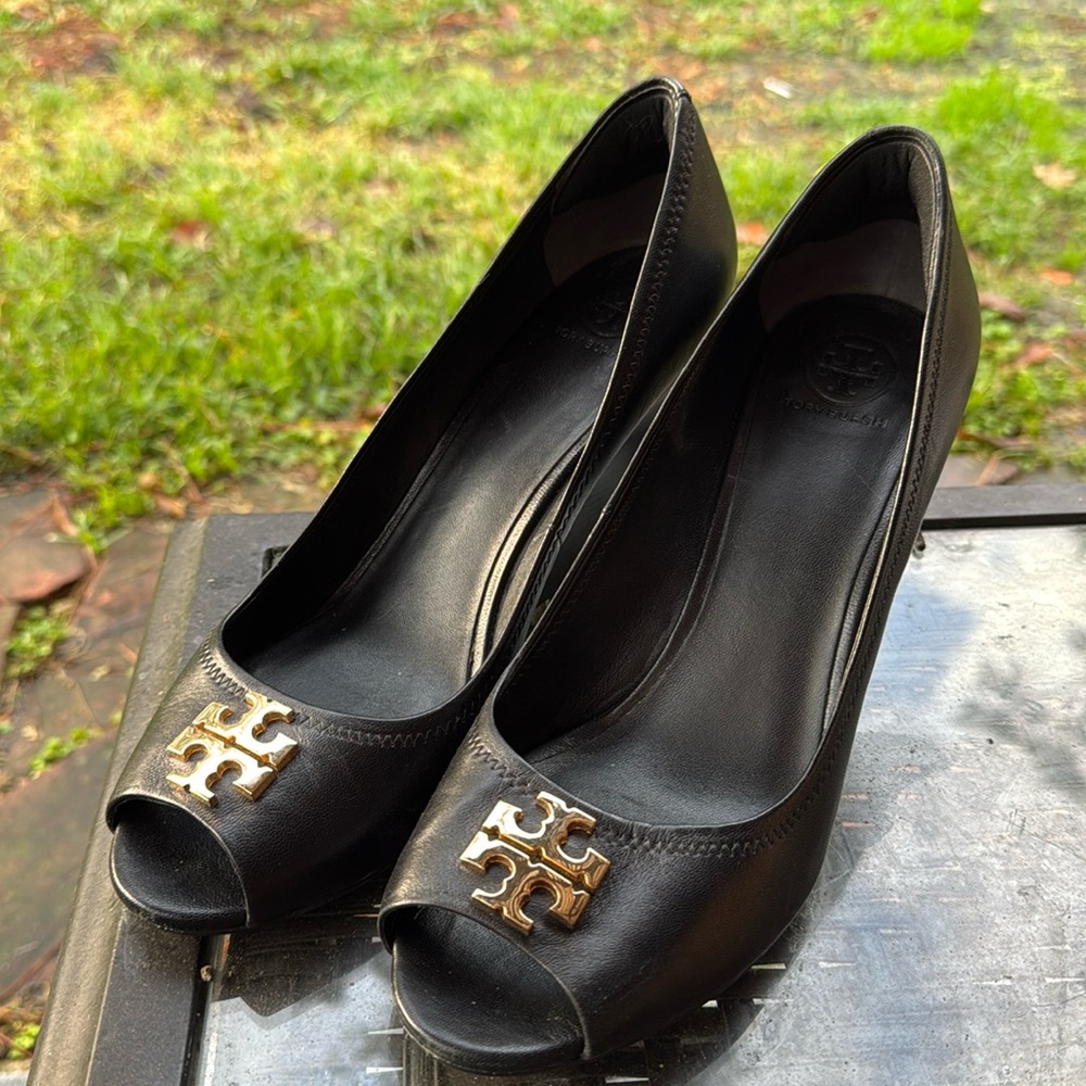 Tory Burch peep toe wedges size 10